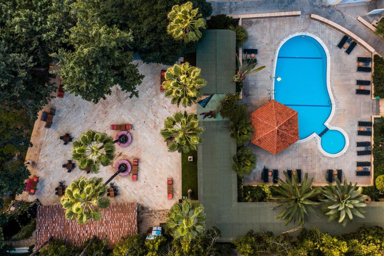 Hotel Pia Bella Cirénia Exterior foto